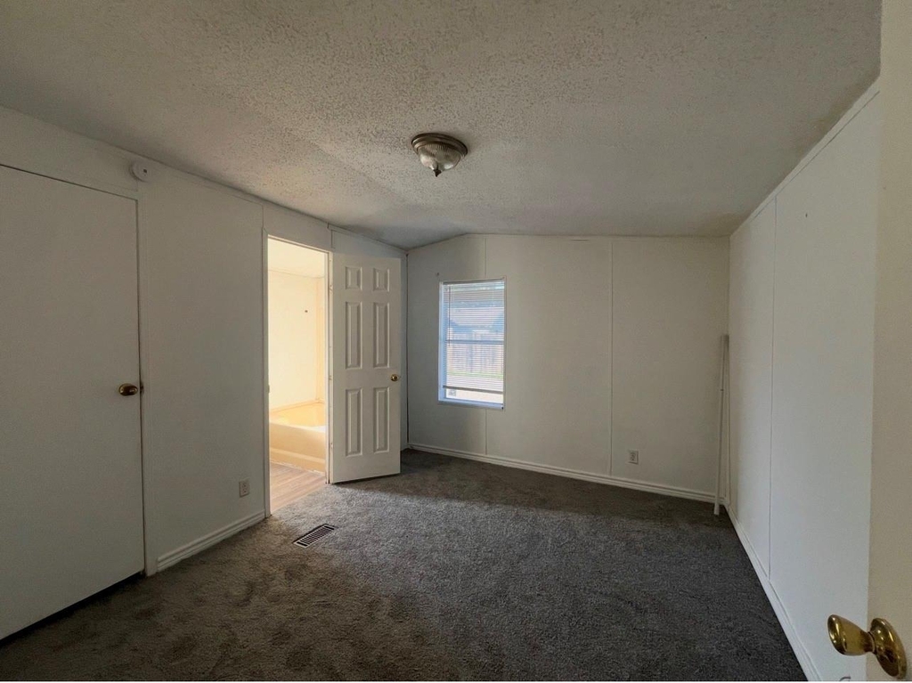 1511 #4 Jones Street - Photo 0