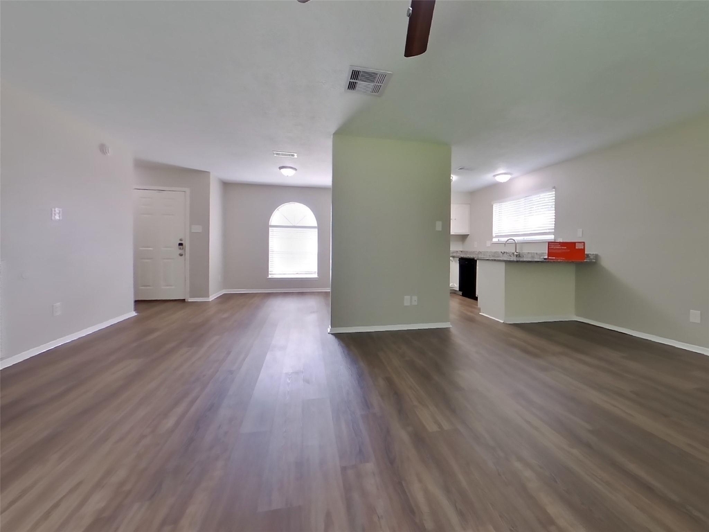 2706 King James Court - Photo 1