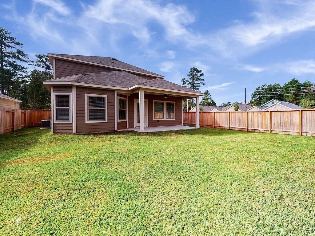 322 Wisteria Manor Street - Photo 1