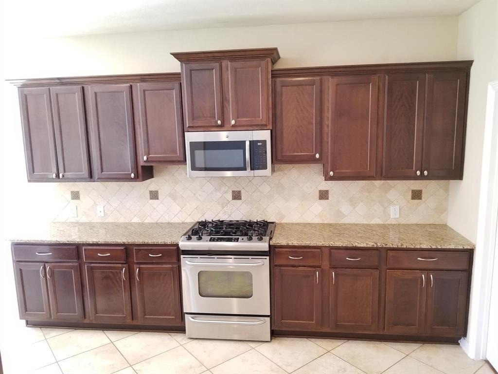 25406 Archdale Court - Photo 10