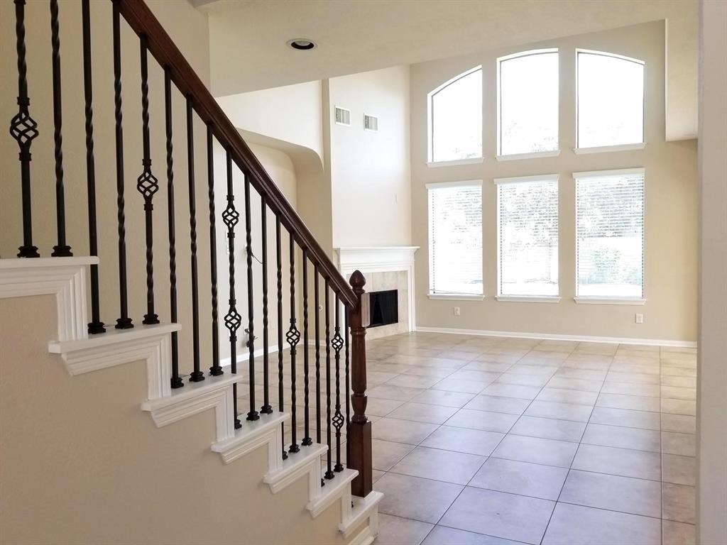 25406 Archdale Court - Photo 4