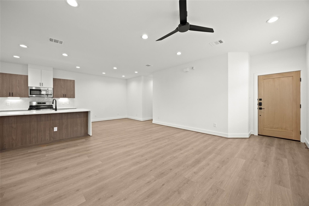 2711 Sunrise Breeze Drive - Photo 9