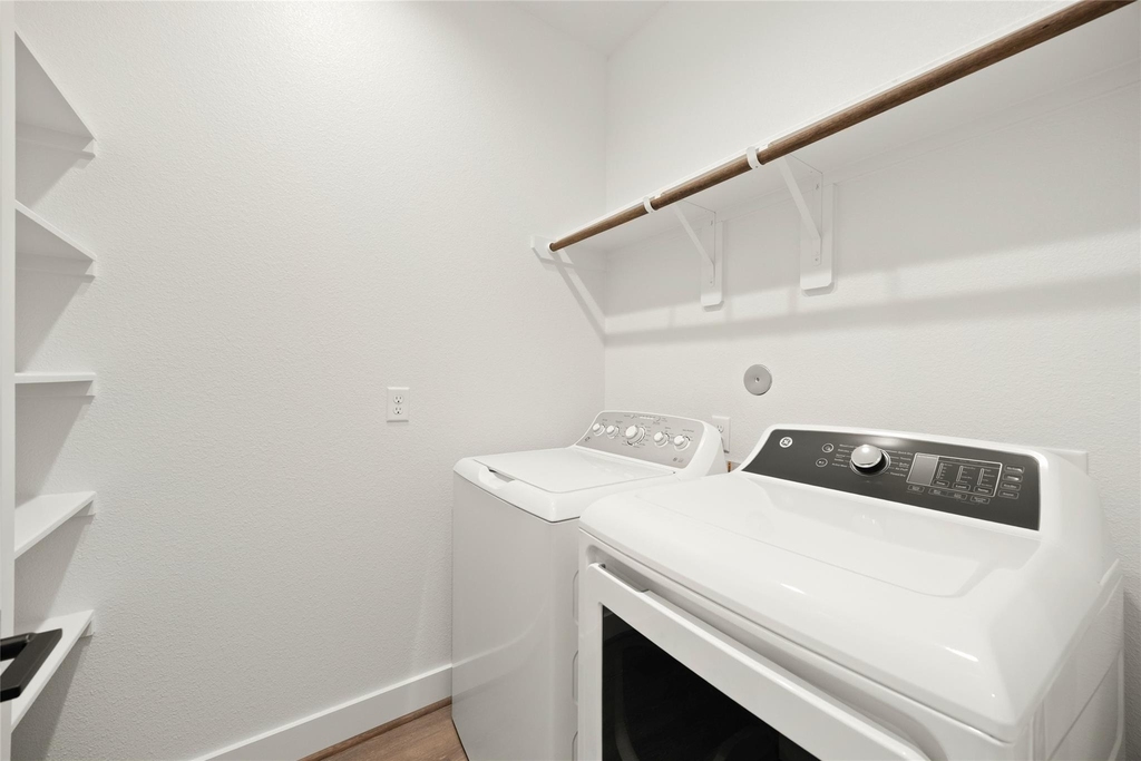 2711 Sunrise Breeze Drive - Photo 23