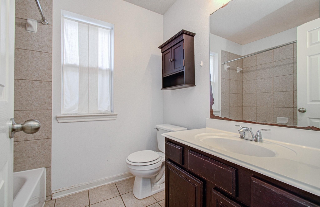 13335 Gardnerville St - Photo 19