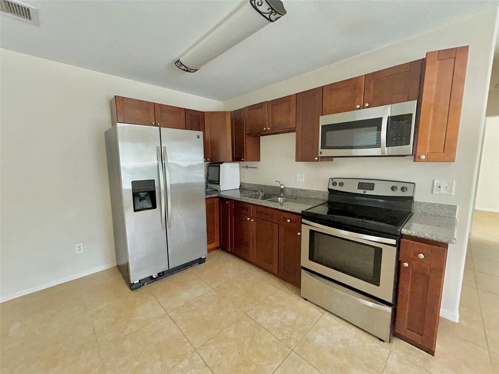 3807 Putnam Drive - Photo 8