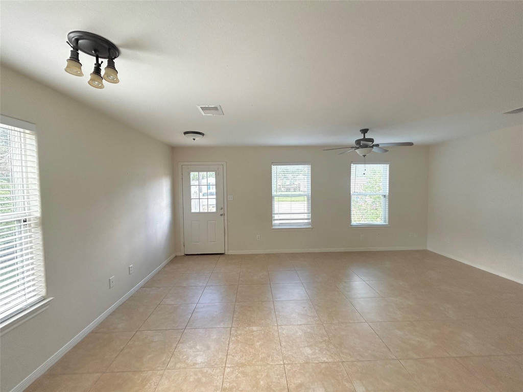 3807 Putnam Drive - Photo 11