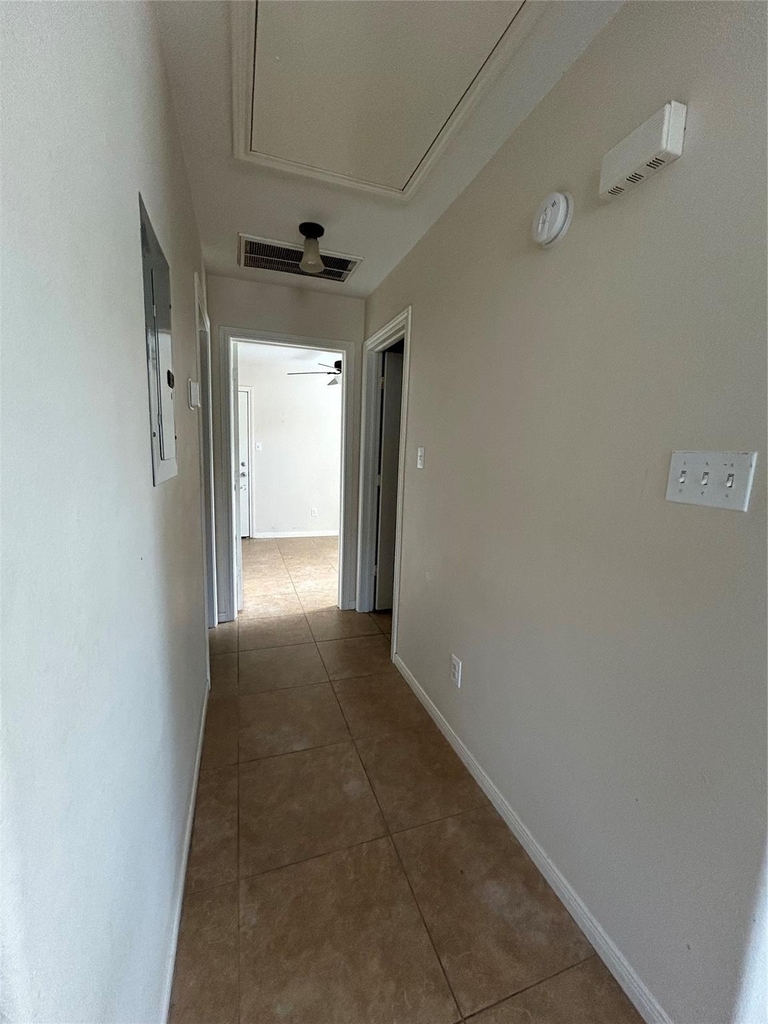 3807 Putnam Drive - Photo 10