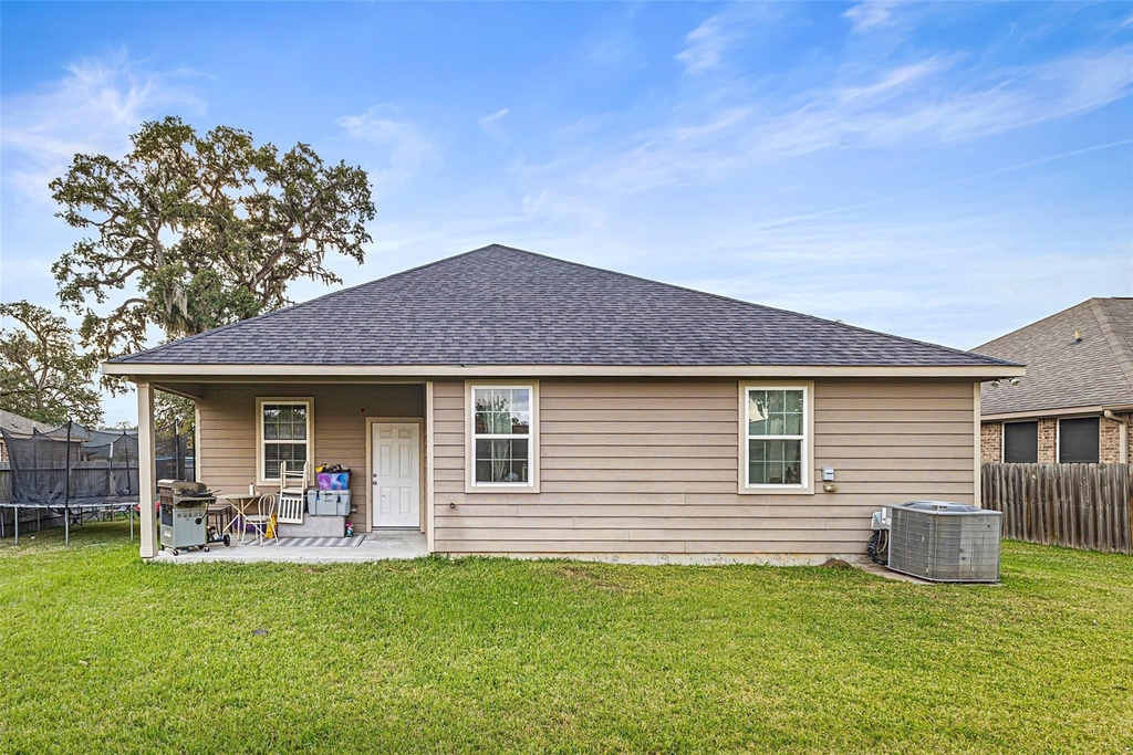 267 Freeman Boulevard - Photo 18