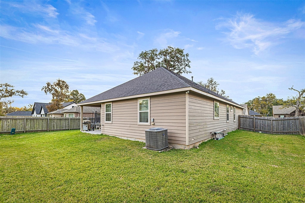 267 Freeman Boulevard - Photo 19