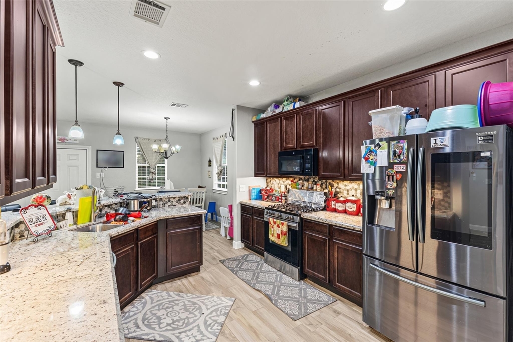 267 Freeman Boulevard - Photo 9