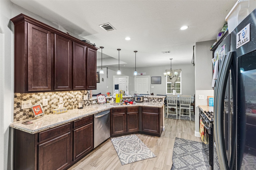 267 Freeman Boulevard - Photo 11
