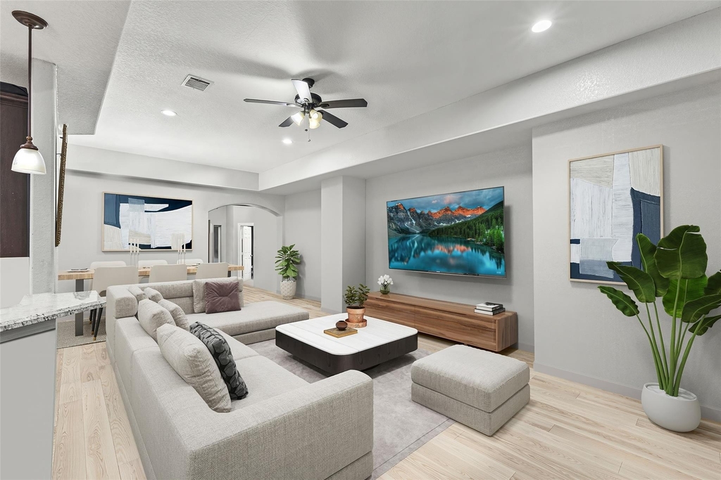 267 Freeman Boulevard - Photo 5