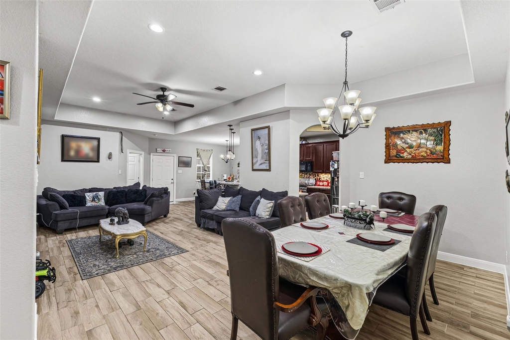 267 Freeman Boulevard - Photo 6