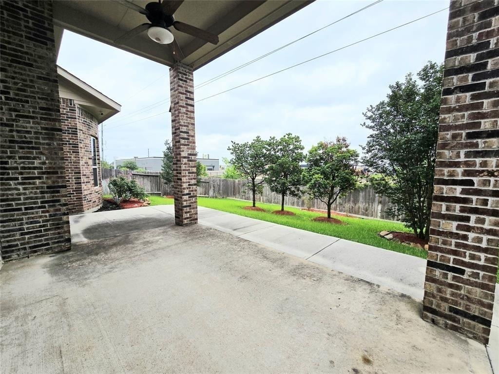 21914 Avalon Queen Drive - Photo 39