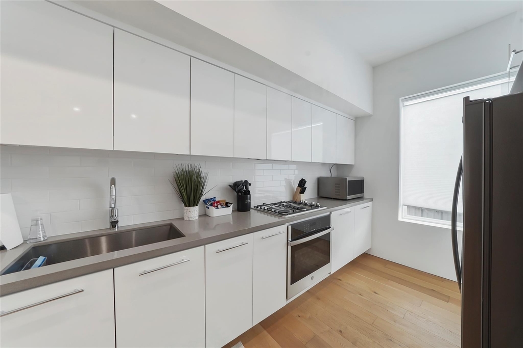 3511 Bell Street - Photo 2
