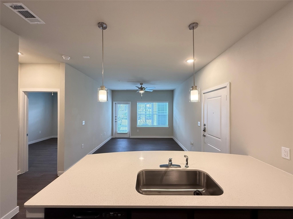 2102 Antoine Drive - Photo 3