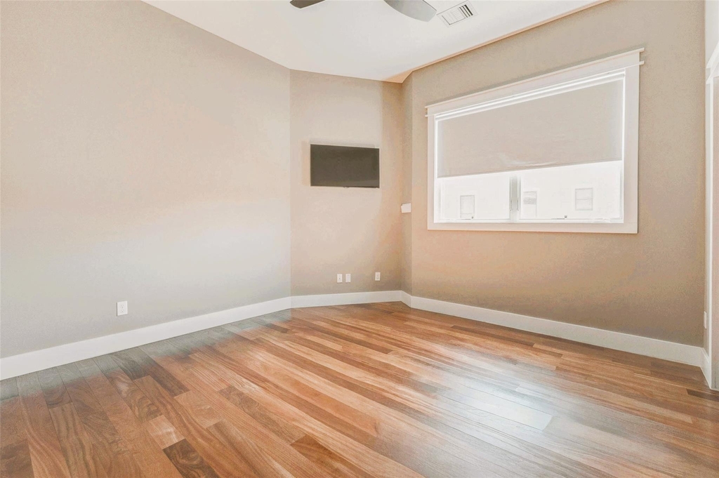 2219 Columbia Street - Photo 37