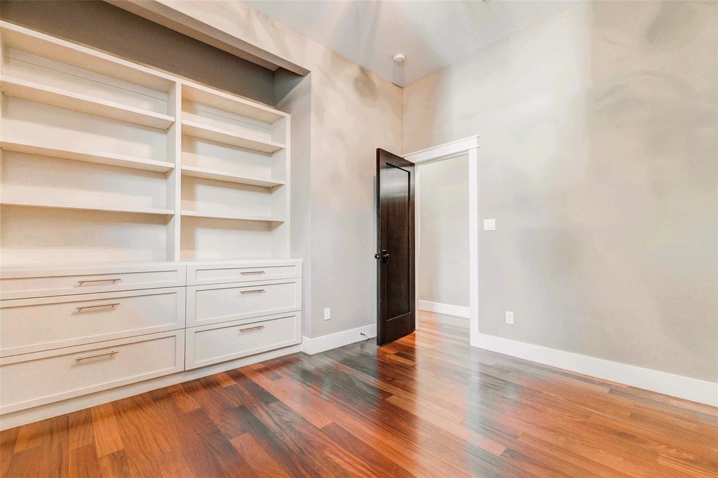 2219 Columbia Street - Photo 35