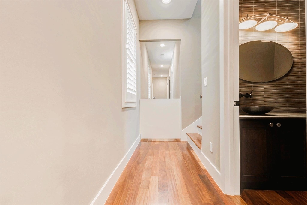 2219 Columbia Street - Photo 17