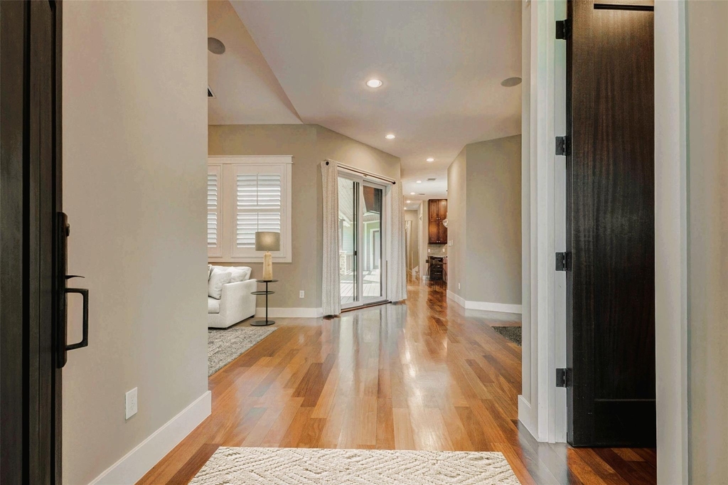 2219 Columbia Street - Photo 9