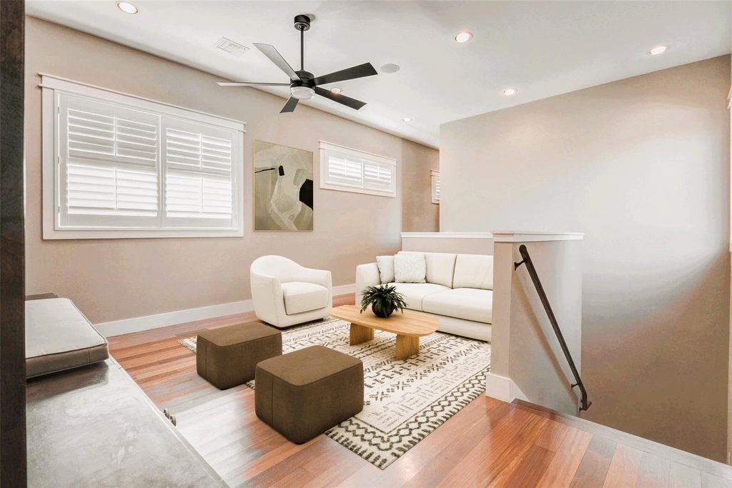 2219 Columbia Street - Photo 32