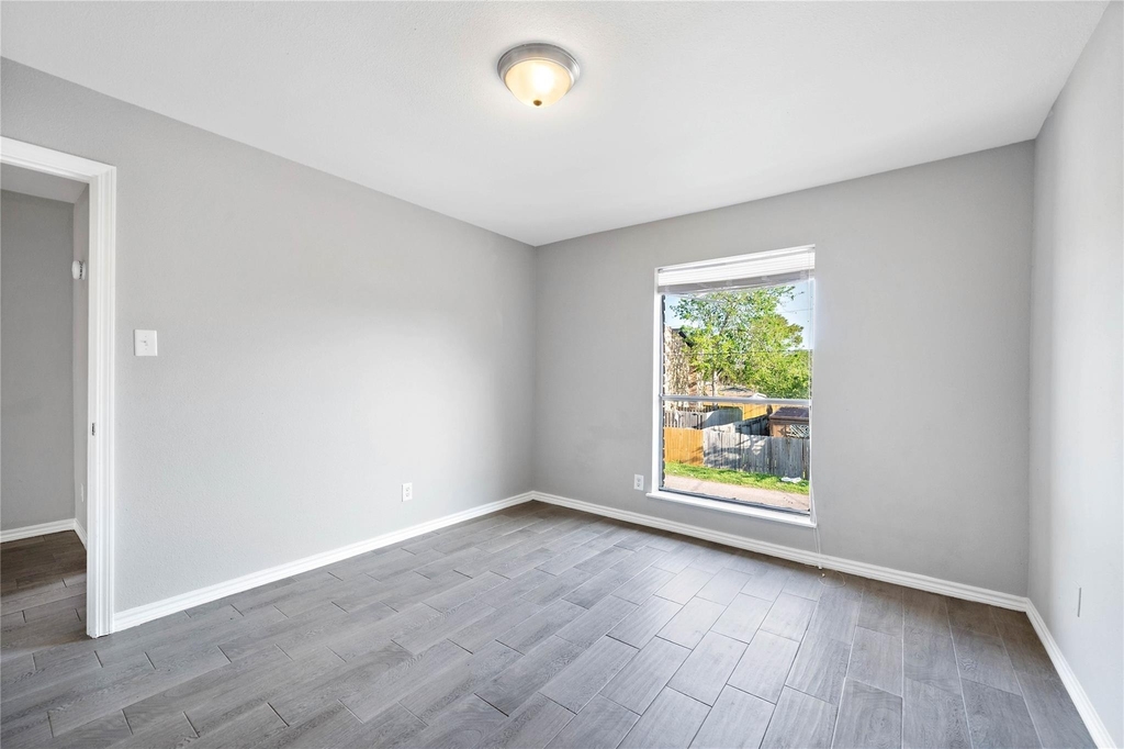 2202 16th Avenue N - Photo 7