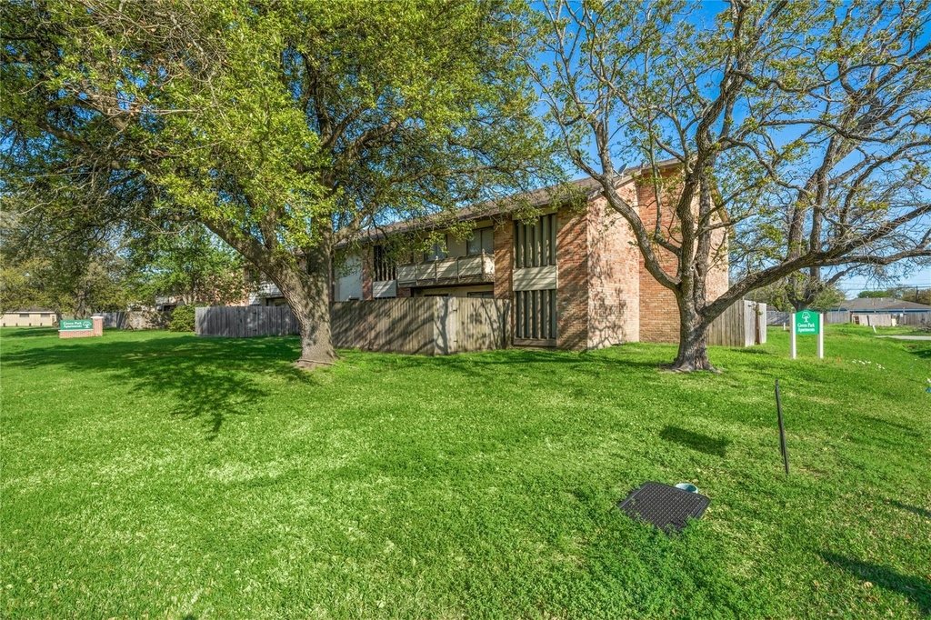 2202 16th Avenue N - Photo 0
