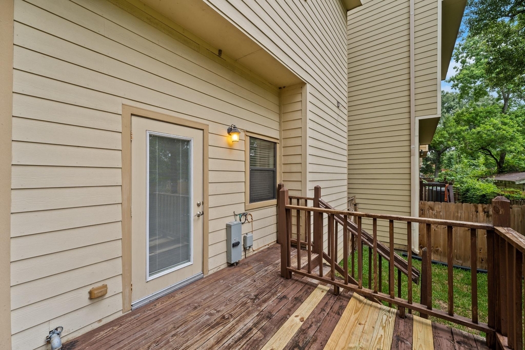 2045 W 14th 1/2 Street - Photo 32
