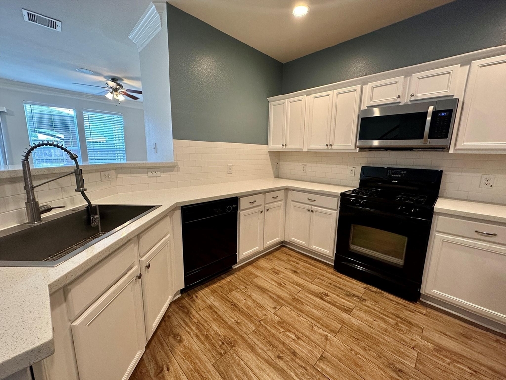 16130 Limestone Lake Drive - Photo 5