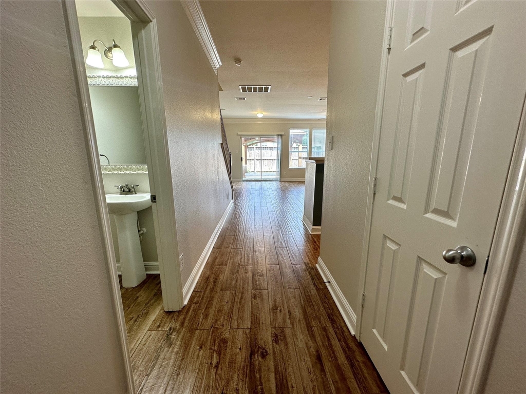 16130 Limestone Lake Drive - Photo 2