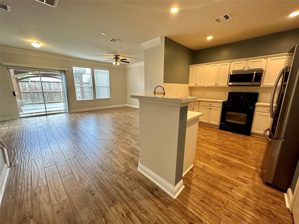 16130 Limestone Lake Drive - Photo 4