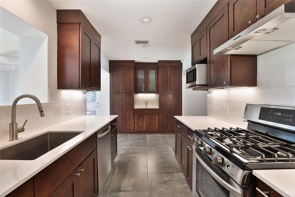 4613 Libbey Lane - Photo 7
