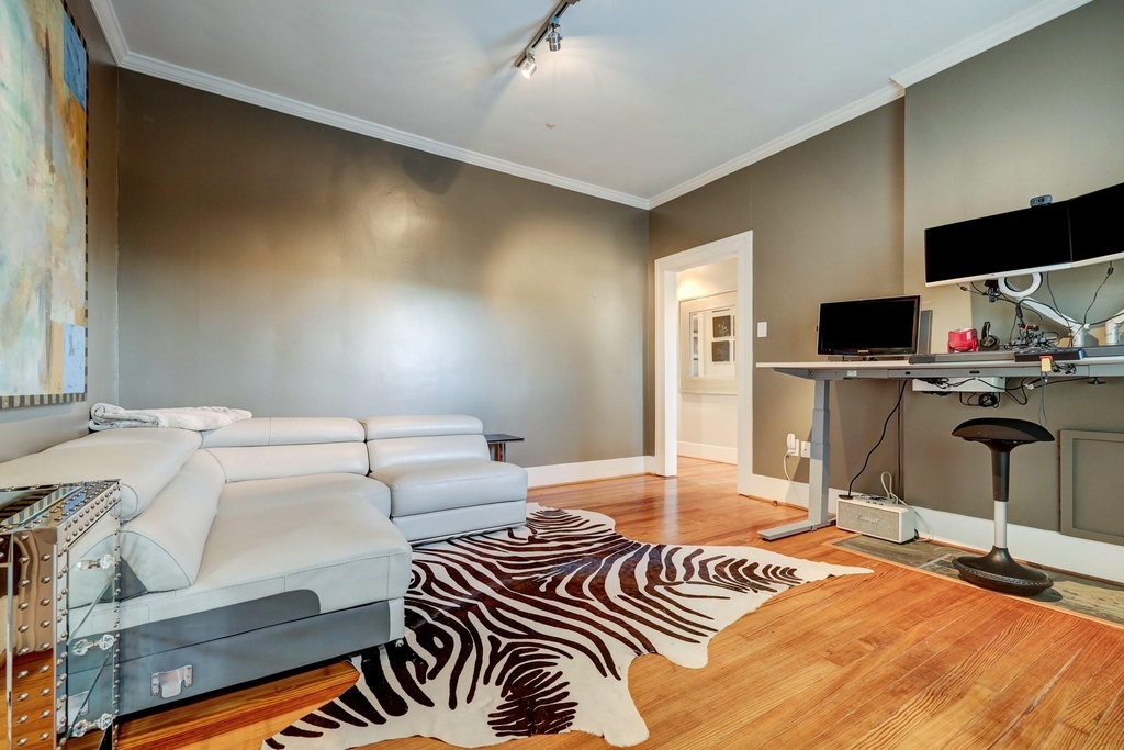 1754 Hawthorne Street - Photo 10