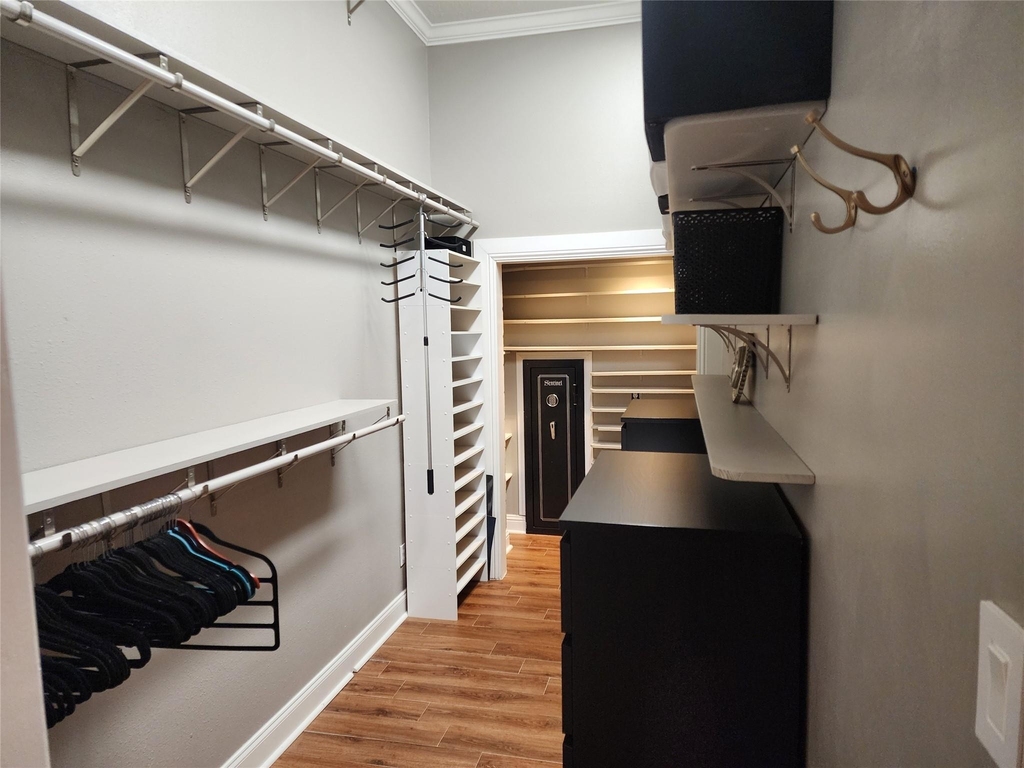 1754 Hawthorne Street - Photo 17