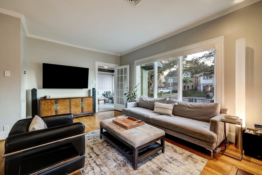 1754 Hawthorne Street - Photo 4