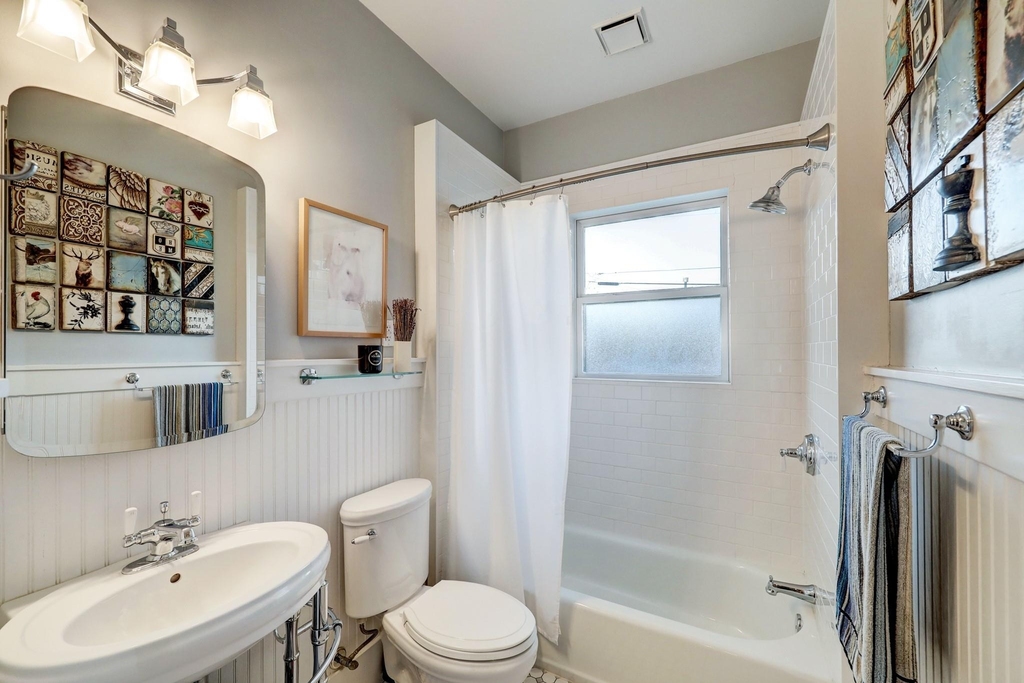 1754 Hawthorne Street - Photo 25