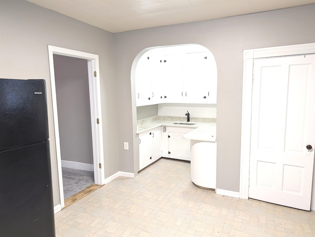 685 Massabesic - Photo 5