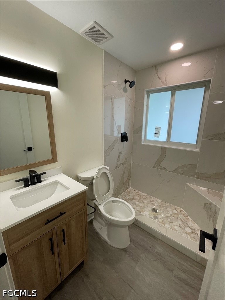 233 Cape Coral Parkway E - Photo 1