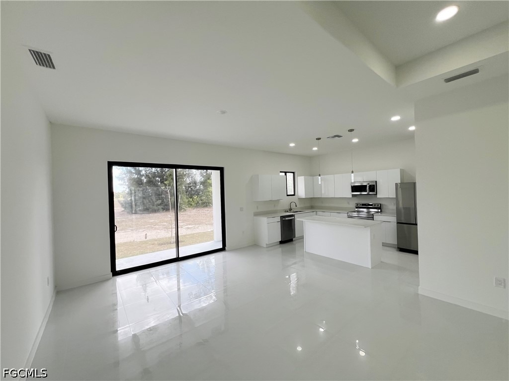 2113 Nw 41st Avenue - Photo 6