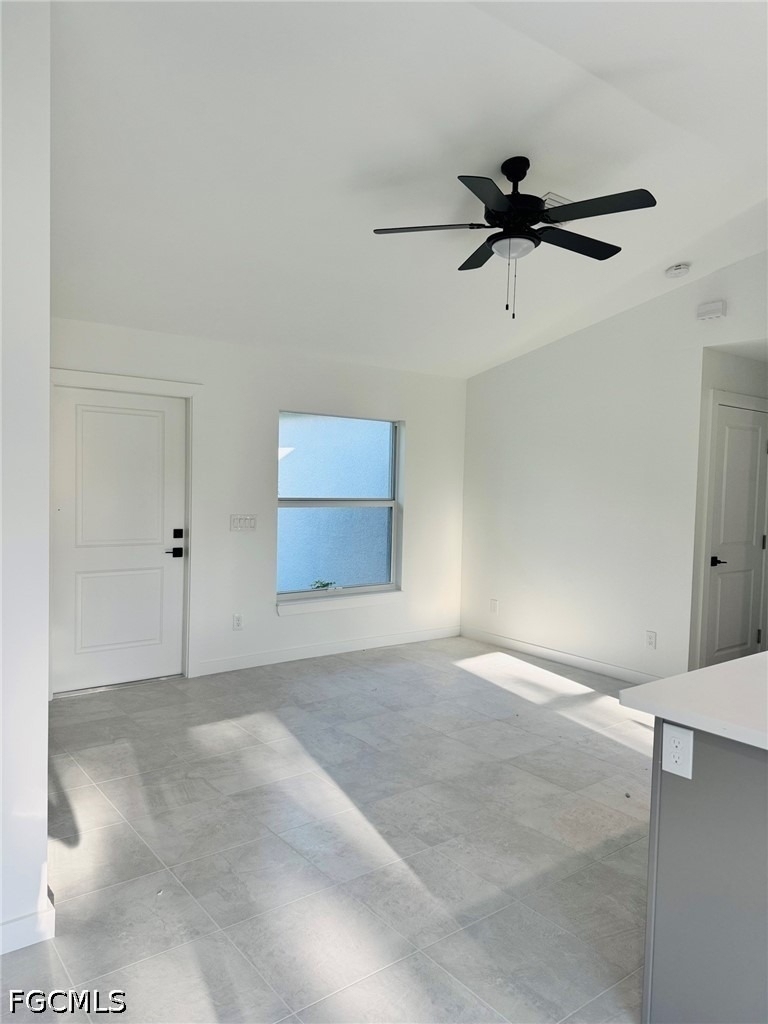 807 Monroe Avenue - Photo 5