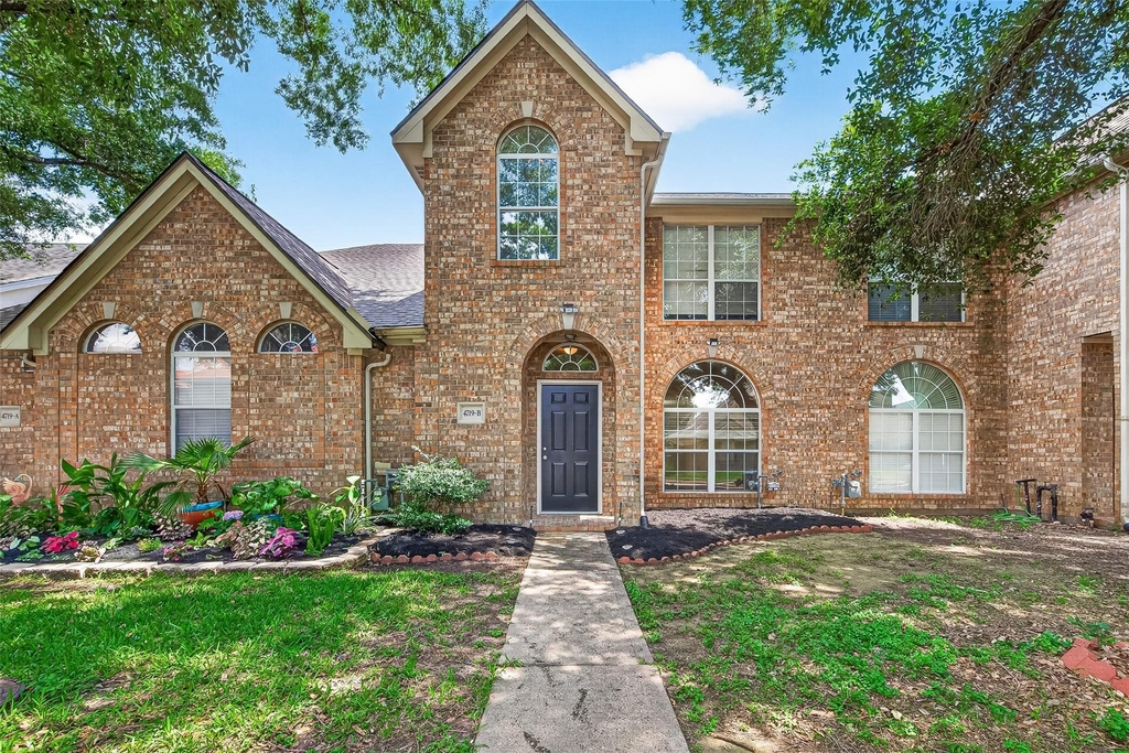 4719 Cashel Circle - Photo 0