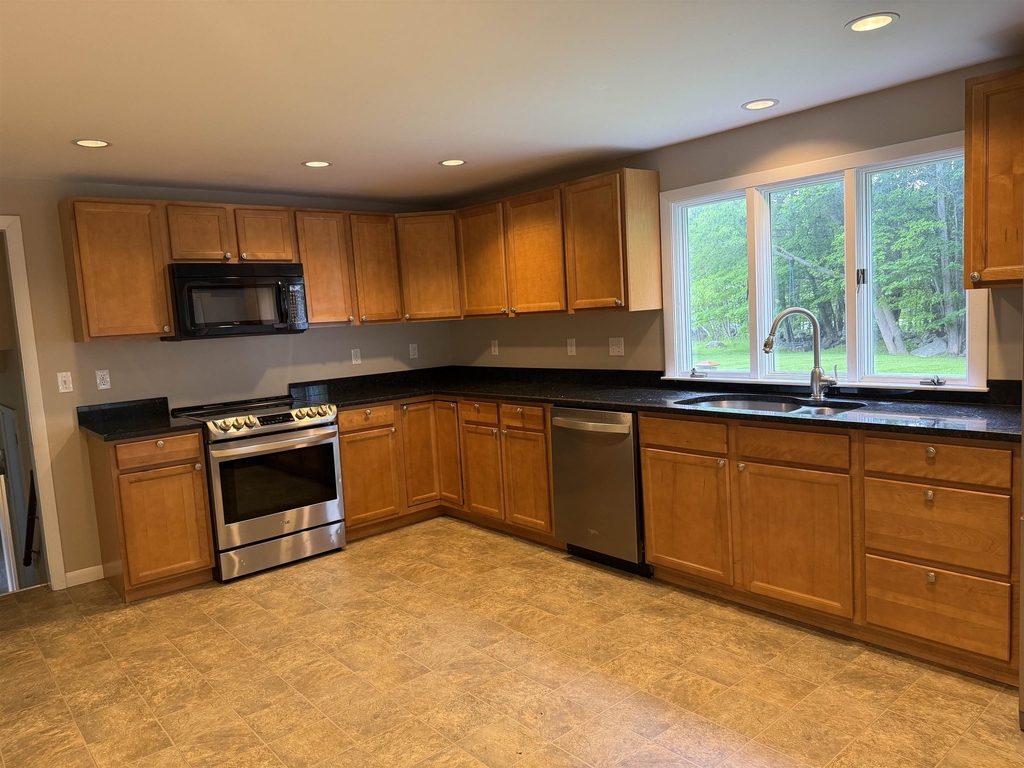 231 Locke - Photo 13