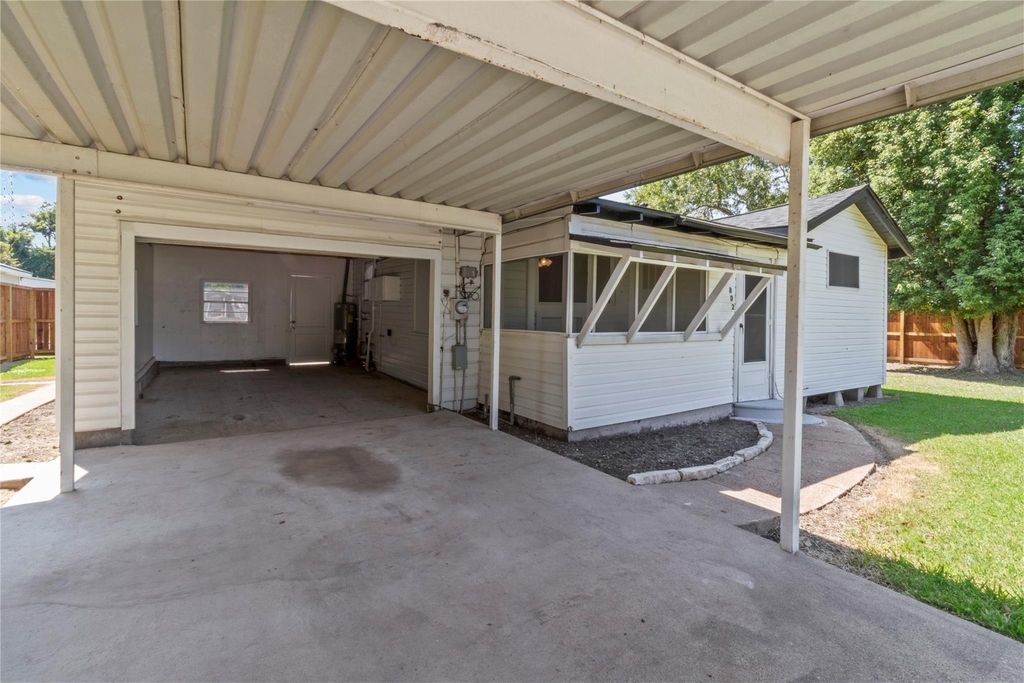 802 Collins Street - Photo 11