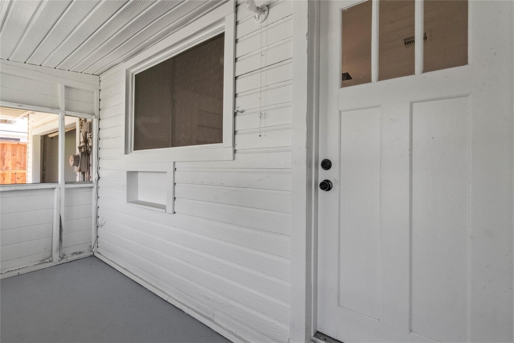 802 Collins Street - Photo 6