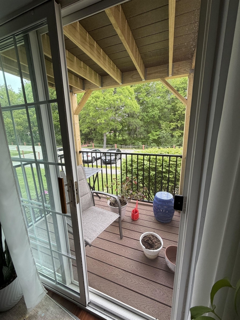 606 White Cedars - Photo 6