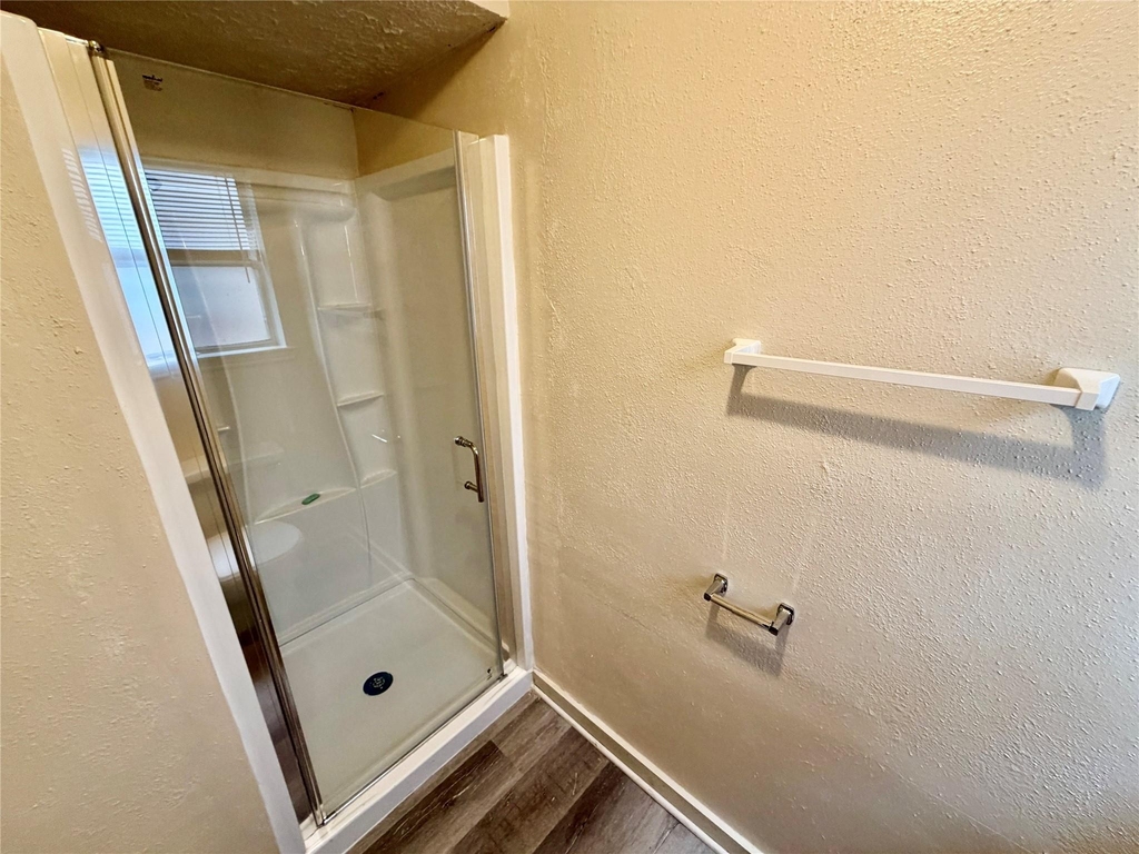 5015 Glendower Drive - Photo 9