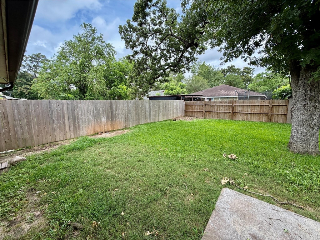 5015 Glendower Drive - Photo 14