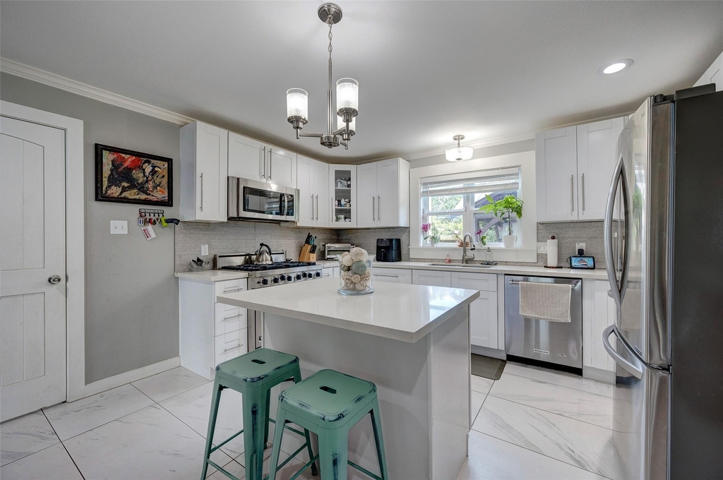 5205 Irvington Boulevard - Photo 9