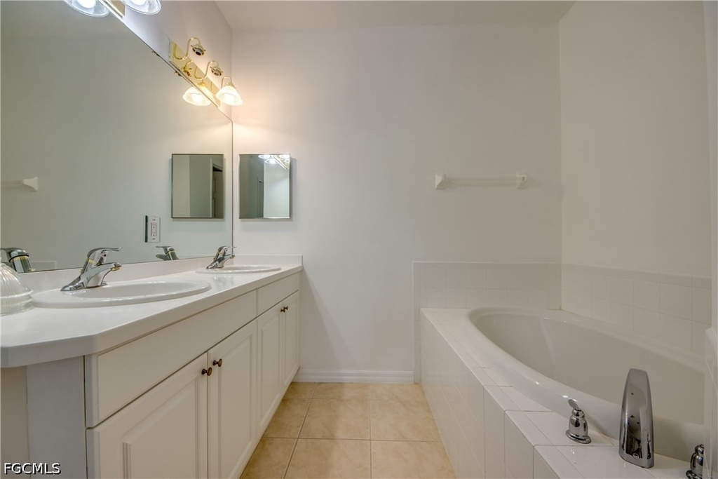 15250 Riverbend Boulevard - Photo 13