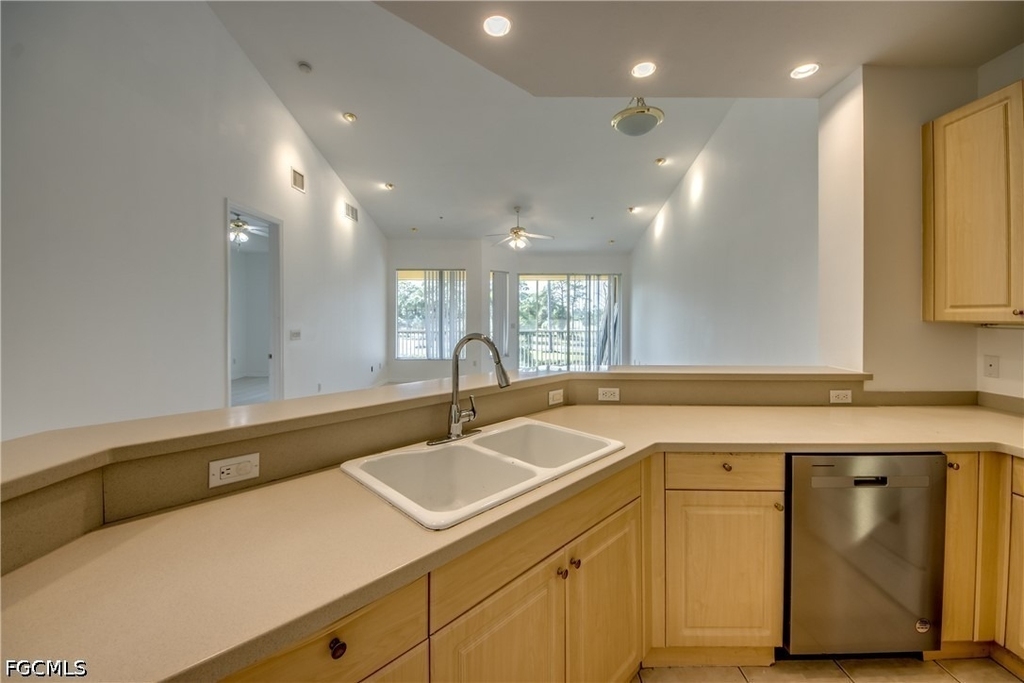 15250 Riverbend Boulevard - Photo 10